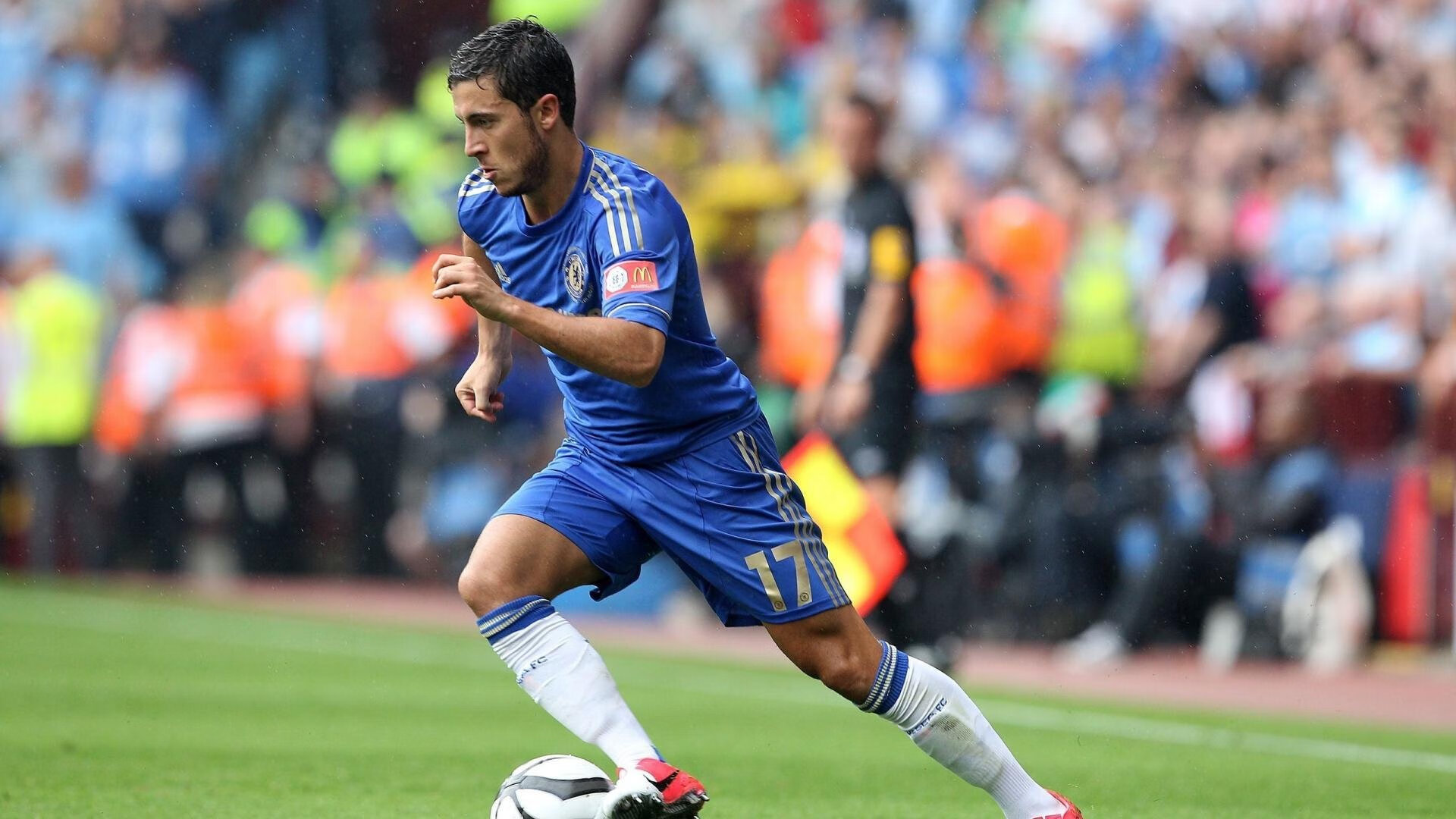 姆巴佩赛事官方发布赛事规则更新新规，老鹰争议不断！